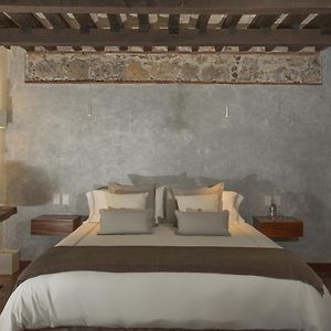 Double Room a Small Terrace